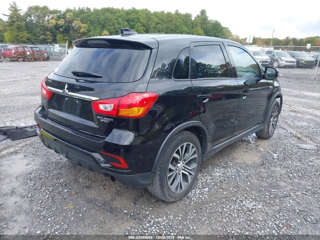 2018 MITSUBISHI OUTLANDER SPORT JA4AP3AUXJU019551 Photo 3