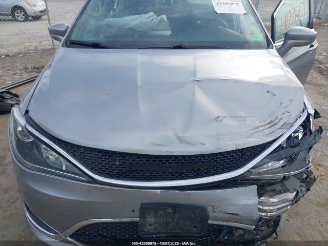 Chrysler Pacifica 2017 2C4RC1BG9HR642622 Image 10
