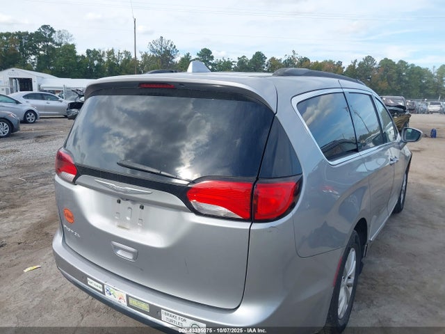 Chrysler Pacifica 2017 2C4RC1BG9HR642622 Image 4