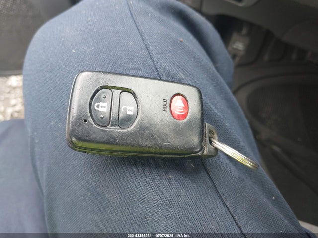 2011 Toyota Prius Two მანქანა იყიდება აუქციონზე, vin: JTDKN3DU2B0291208, აუქციონის ნომერი: 43395231
