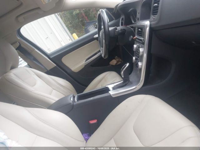 2017 VOLVO V60 YV140MEK6H1343480 Photo 4