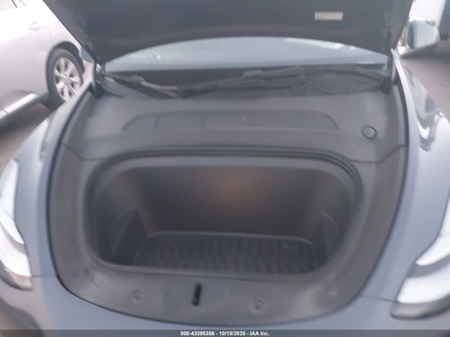 2023 TESLA MODEL Y 7SAYGDEE9PA161887 Photo 9