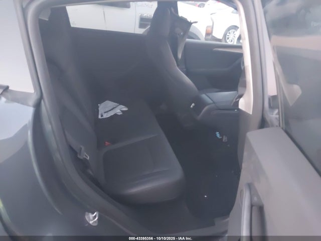 2023 TESLA MODEL Y 7SAYGDEE9PA161887 Photo 7