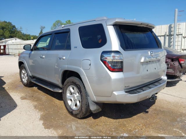 2018 TOYOTA 4RUNNER JTEZU5JR8J5188613 Photo 2