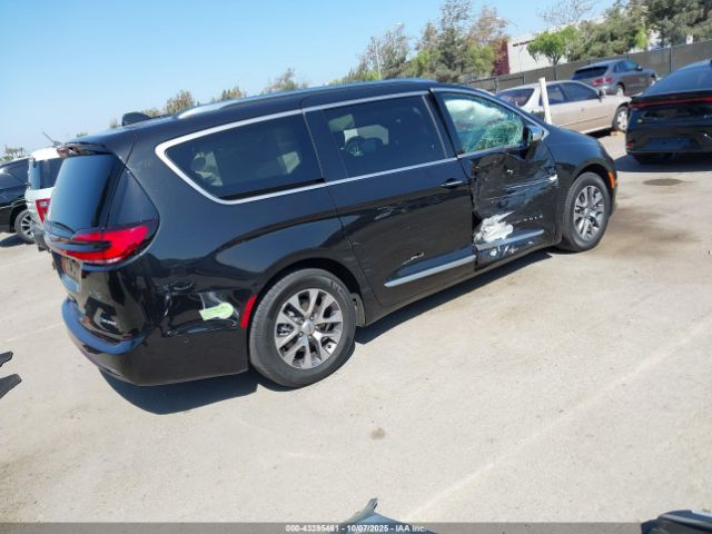 2022 CHRYSLER PACIFICA HYBRID 2C4RC1N76NR124541 Photo 3