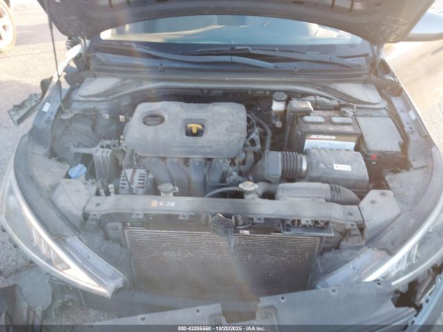 2019 HYUNDAI ELANTRA KMHD74LF1KU777654 Photo 9