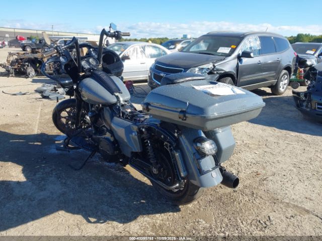 2022 HARLEY-DAVIDSON FLTRXST 1HD1ACL19NB646333 Photo 2