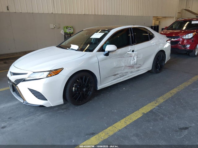 Toyota CAMRY XSE 2019 4T1B61HKXKU783659 Image 2