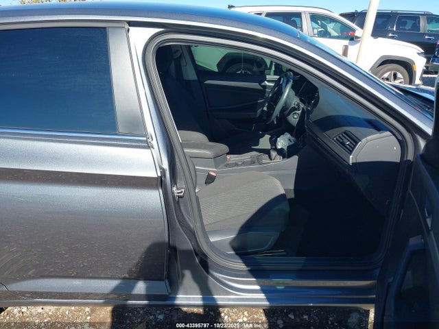 Продаж на аукціоні авто 2019 Volkswagen Jetta 1.4t S, vin: 3VWN57BU6KM251439, номер лоту: 43395797