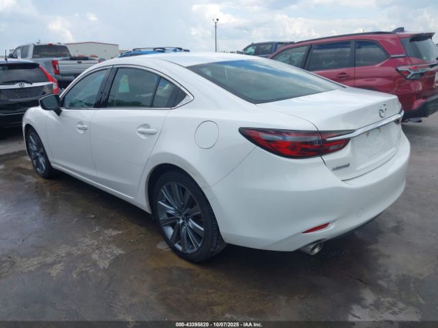 2018 MAZDA MAZDA6 JM1GL1VM1J1316042 Photo 2