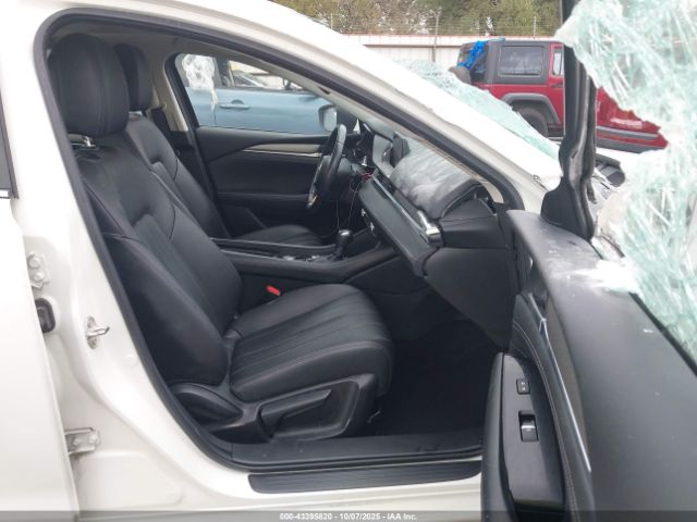 2018 MAZDA MAZDA6 JM1GL1VM1J1316042 Photo 4