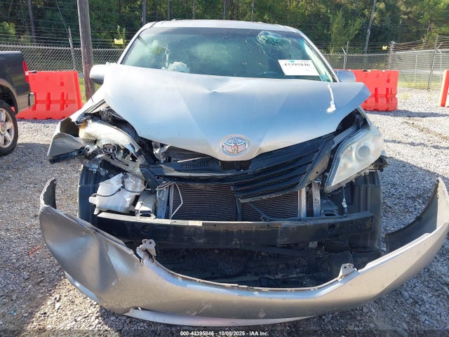 5TDKK3DC4ES465622 Toyota Sienna Le V6 8 Passenger