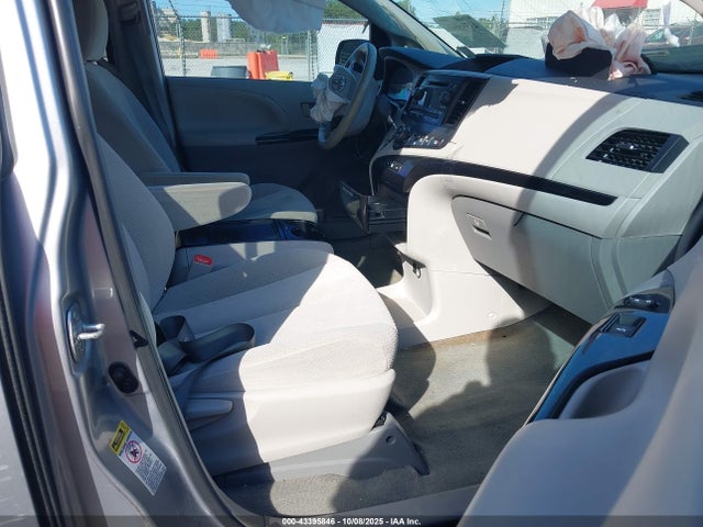 5TDKK3DC4ES465622 Toyota Sienna Le V6 8 Passenger