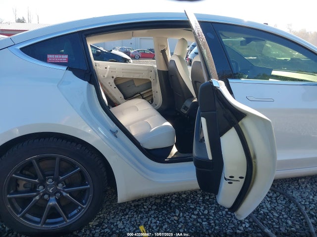 2020 TESLA MODEL 3 5YJ3E1EB7LF639223 Photo 7