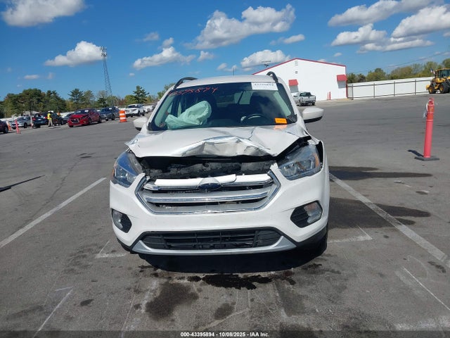 1FMCU0HDXKUA01687 Ford ESCAPE SEL