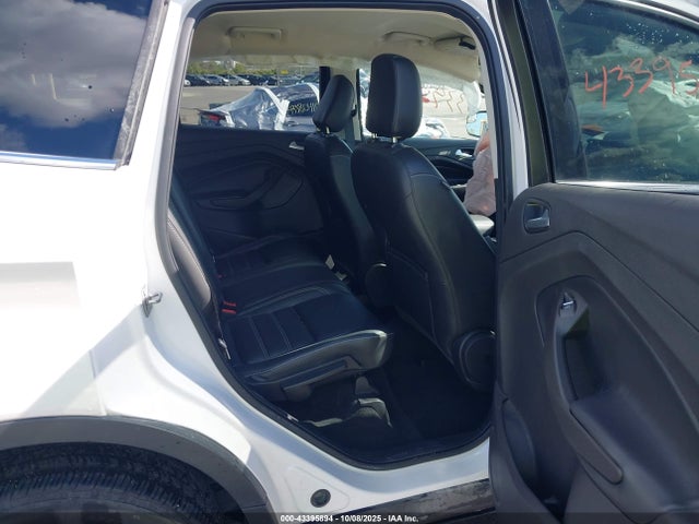 1FMCU0HDXKUA01687 Ford ESCAPE SEL
