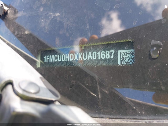1FMCU0HDXKUA01687 Ford ESCAPE SEL