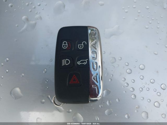 2019 JAGUAR F-PACE SADCJ2FX4KA354342 Photo 10