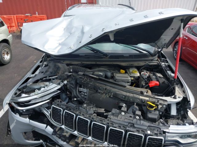 2022 JEEP WAGONEER 1C4SJVBT6NS158090 Photo 9