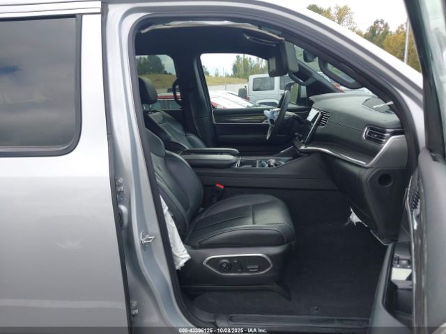 2022 JEEP WAGONEER 1C4SJVBT6NS158090 Photo 4