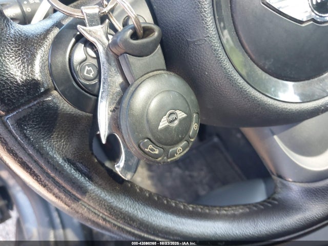 2011 MINI COOPER S WMWSV3C59BTY10180 Photo 10