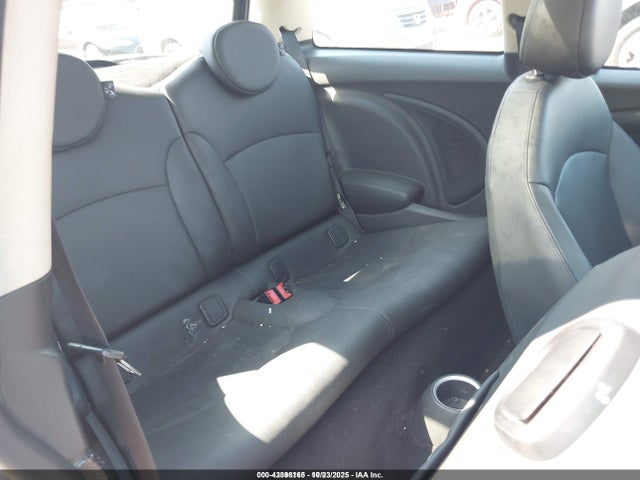 2011 MINI COOPER S WMWSV3C59BTY10180 Photo 7