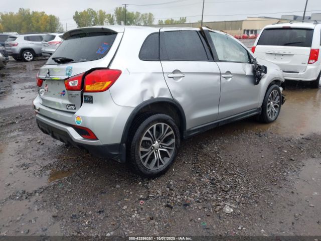 2018 MITSUBISHI OUTLANDER SPORT JA4AR3AU0JZ002920 Photo 3