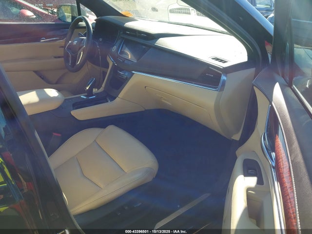 2017 CADILLAC XT5 1GYKNDRS3HZ220398 Photo 4