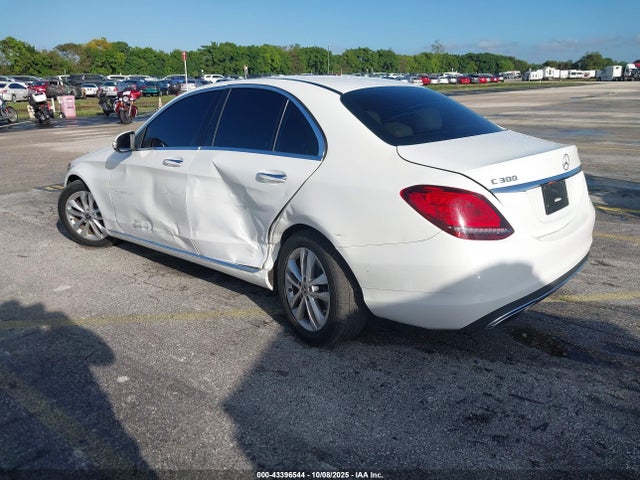 43396544 :رقم المزاد ، WDDWF8DB1KR516083 vin ، 2019 Mercedes-benz C 300 مزاد بيع