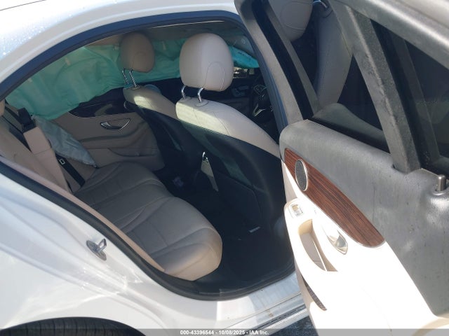 43396544 :رقم المزاد ، WDDWF8DB1KR516083 vin ، 2019 Mercedes-benz C 300 مزاد بيع