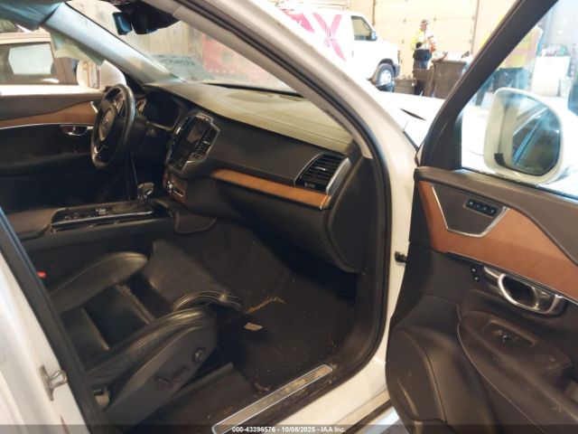 2017 VOLVO XC90 YV4A22PL4H1128108 Photo 4
