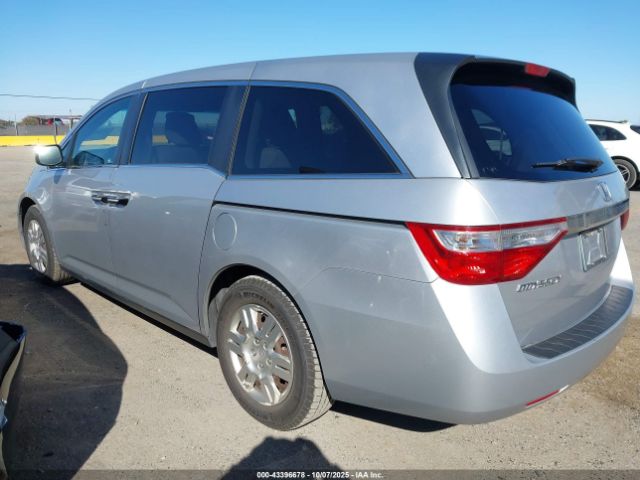 2011 HONDA ODYSSEY 5FNRL5H24BB044797 Photo 2