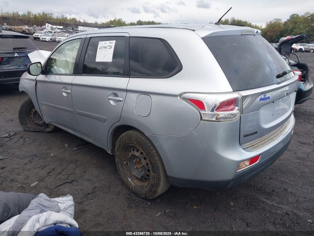 2014 MITSUBISHI OUTLANDER JA4AD2A39EZ010715 Photo 2