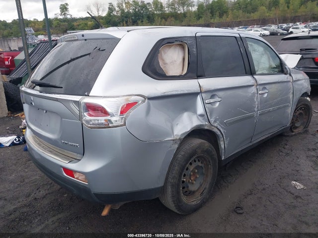 2014 MITSUBISHI OUTLANDER JA4AD2A39EZ010715 Photo 3
