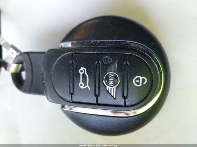 2019 MINI COUNTRYMAN WMZYS7C51K3J04723 Photo 10