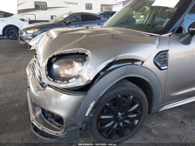 2019 MINI COUNTRYMAN WMZYS7C51K3J04723 Photo 5