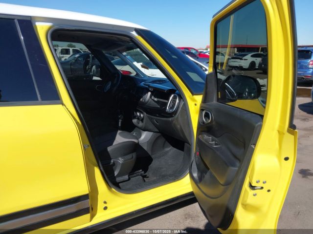 2015 FIAT 500L ZFBCFADH8FZ031957 Photo 4