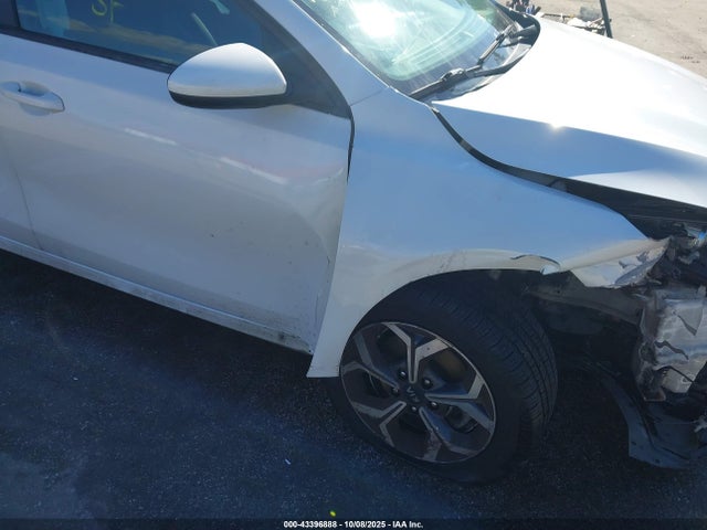 Продажа на аукционе авто 2021 Kia Forte Lxs, vin: 3KPF24AD0ME305458, номер лота: 43396888
