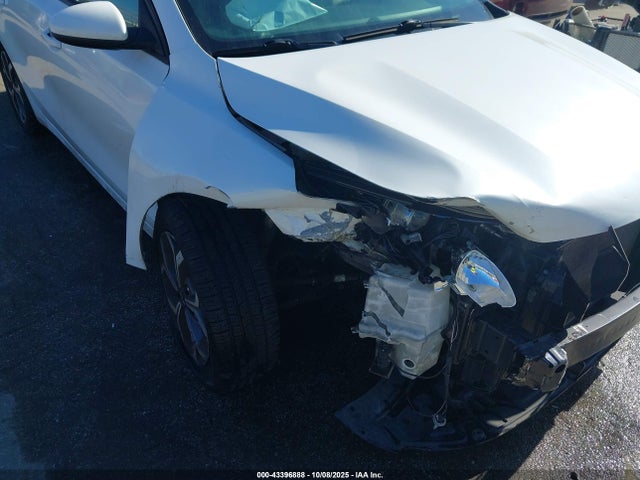 Продажа на аукционе авто 2021 Kia Forte Lxs, vin: 3KPF24AD0ME305458, номер лота: 43396888