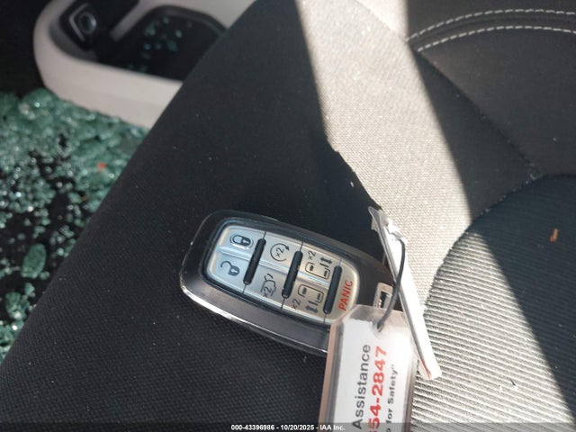 2023 CHRYSLER VOYAGER 2C4RC1CG7PR530107 Photo 10