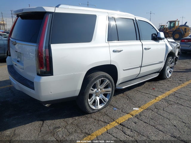 2018 CADILLAC ESCALADE 1GYS3BKJ9JR184959 Photo 3