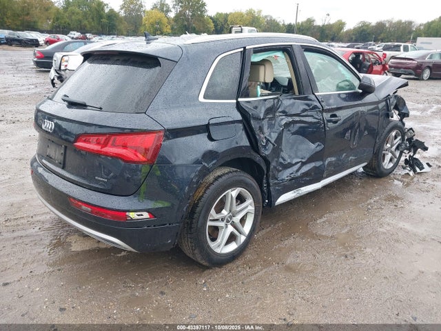 2019 AUDI Q5 WA1ANAFY3K2055861 Photo 3