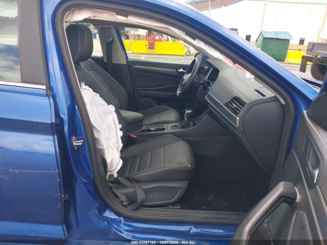 2024 VOLKSWAGEN JETTA 3VW7M7BU9RM070793 Photo 4