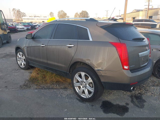 2016 CADILLAC SRX 3GYFNDE3XGS526820 Photo 2