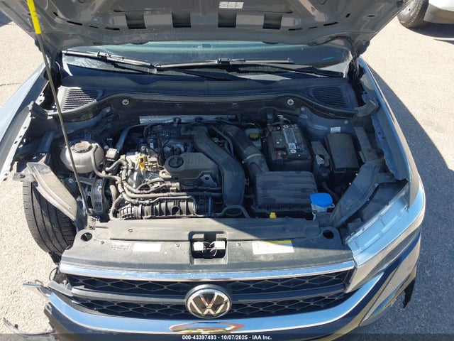 3VVRX7B24NM066373 Volkswagen tsi