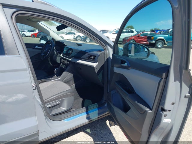 3VVRX7B24NM066373 Volkswagen tsi