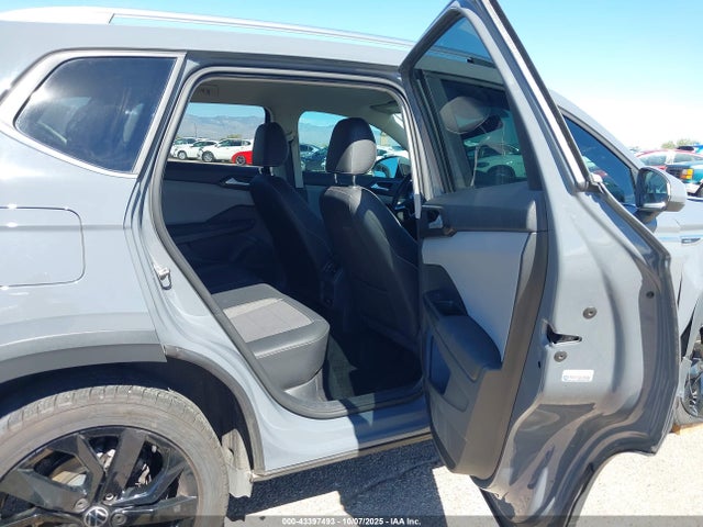 3VVRX7B24NM066373 Volkswagen tsi