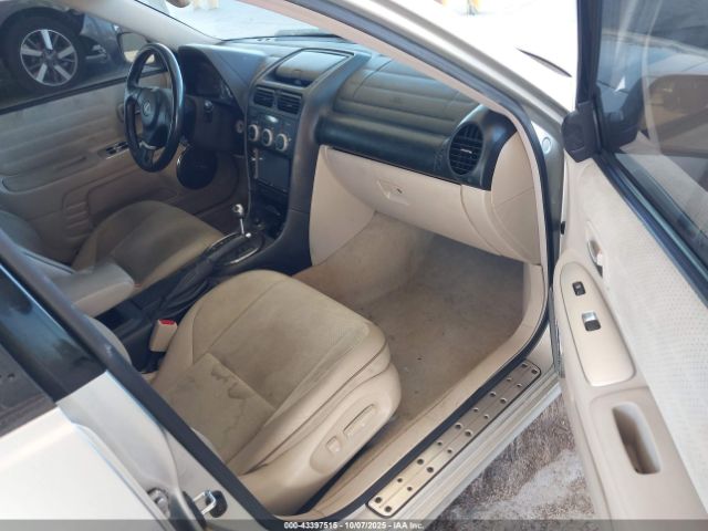 2004 LEXUS IS 300 JTHBD192140084728 Photo 4