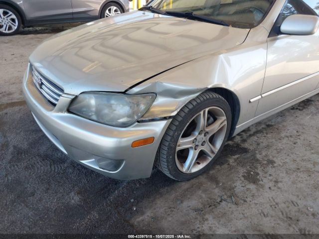 2004 LEXUS IS 300 JTHBD192140084728 Photo 5