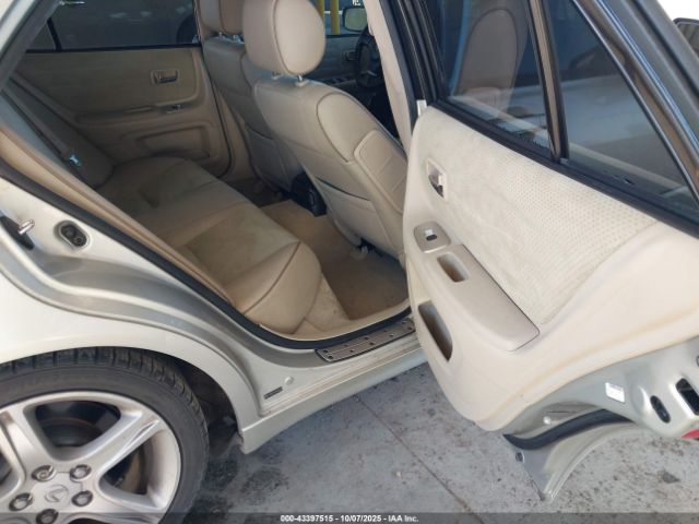 2004 LEXUS IS 300 JTHBD192140084728 Photo 7